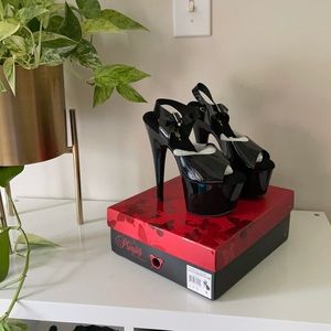 NIB peep toe Adore Jelly Black Pleaser heels